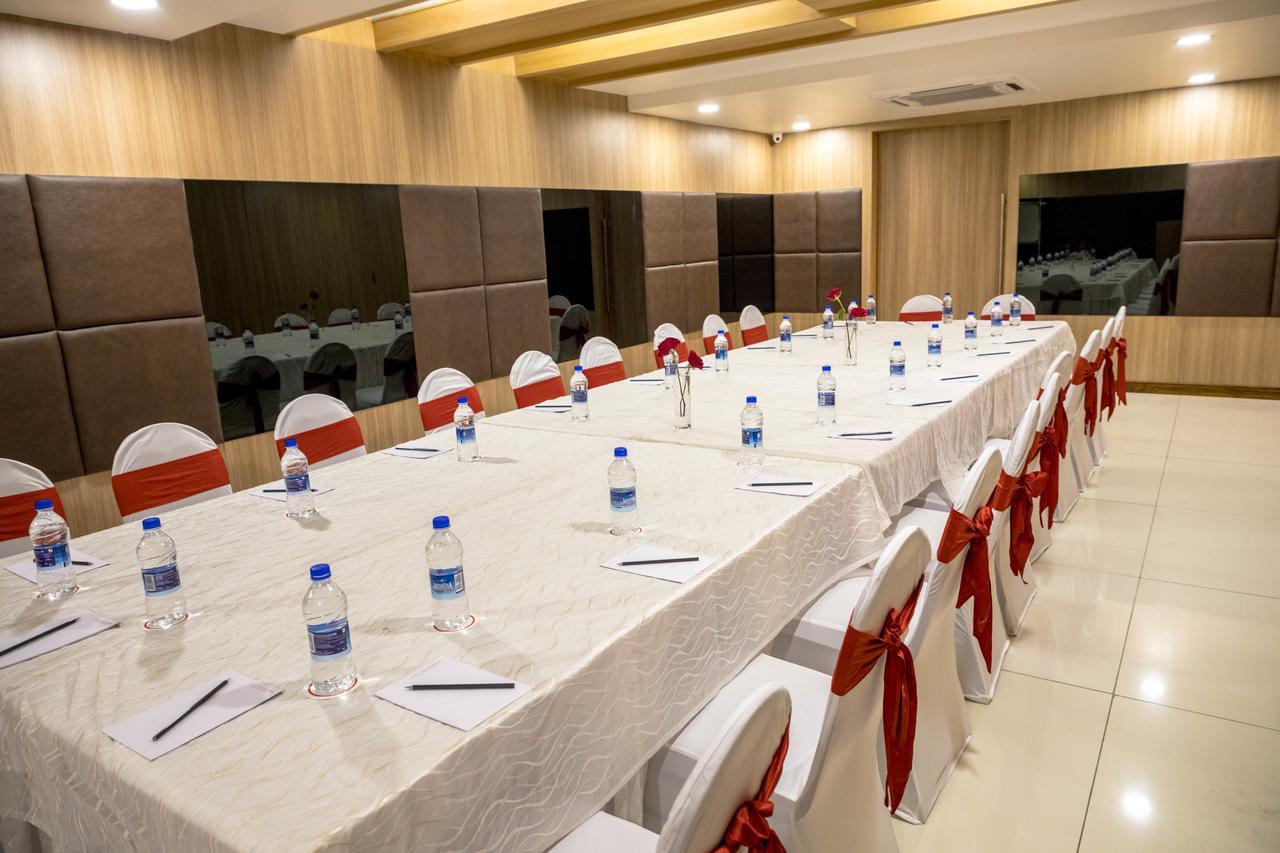 Hotel Citycentral Vijayawada Ngoại thất bức ảnh
